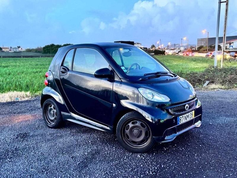 Preto Usado 2013 Smart ForTwo Coupé Coupé | € 6.500 (Bom preço) - Imagem 1/4