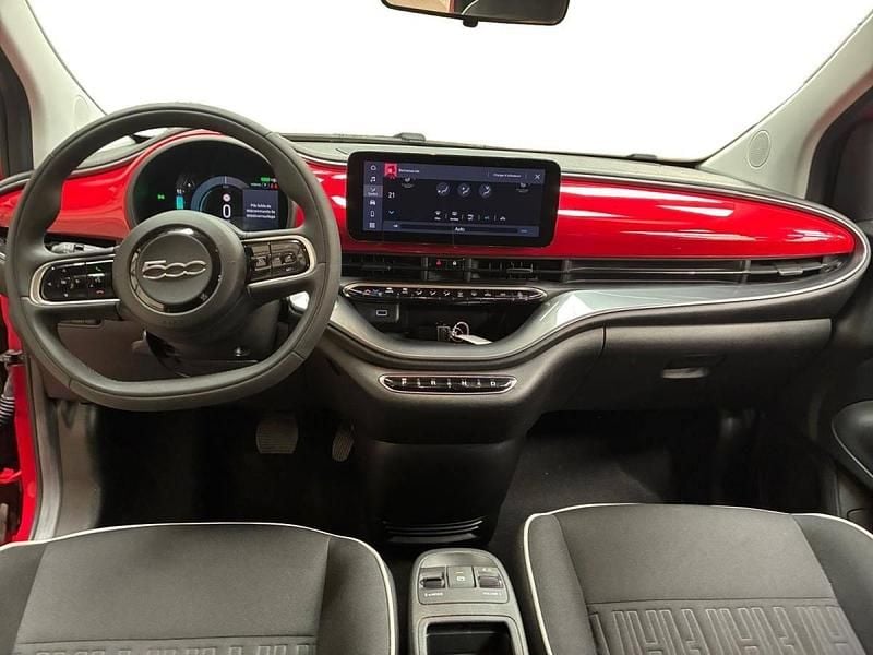 Usado Fiat 500e 69 kW (95 HP) 2023 Vermelho Citadino