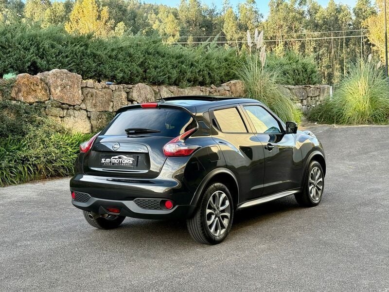 Usado Nissan Juke Premium Edition 110 HP (80 kW) 2015 Preto SUV