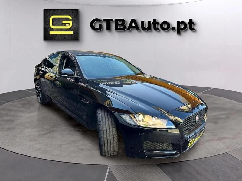 Preto Usado 2018 Jaguar XF Prestige Sedan | € 29.900 - Imagem 1/4