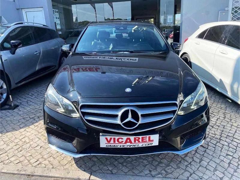 Usado Mercedes E250 204 HP (150 kW) 2015 Preto Sedan