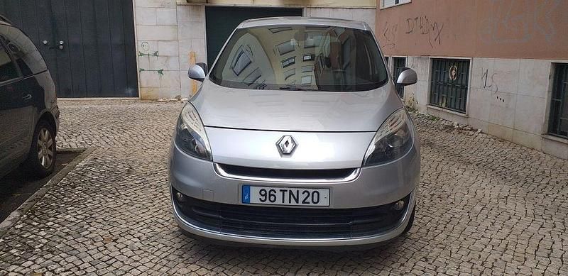 Usado 2013 Renault Scénic III Monovolume | € 5.980 (Super Preço) - Imagem 1/4
