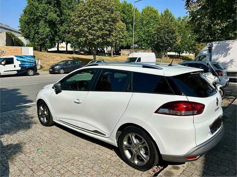 Usado 2018 Renault Clio IV GT-Line Carrinha | € 12.250 (Preço justo) - Imagem 1/4