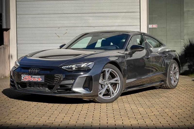 Cinzento Usado 2021 Audi e-tron GT quattro Sedan | € 59.500 (Preço justo) - Imagem 1/4