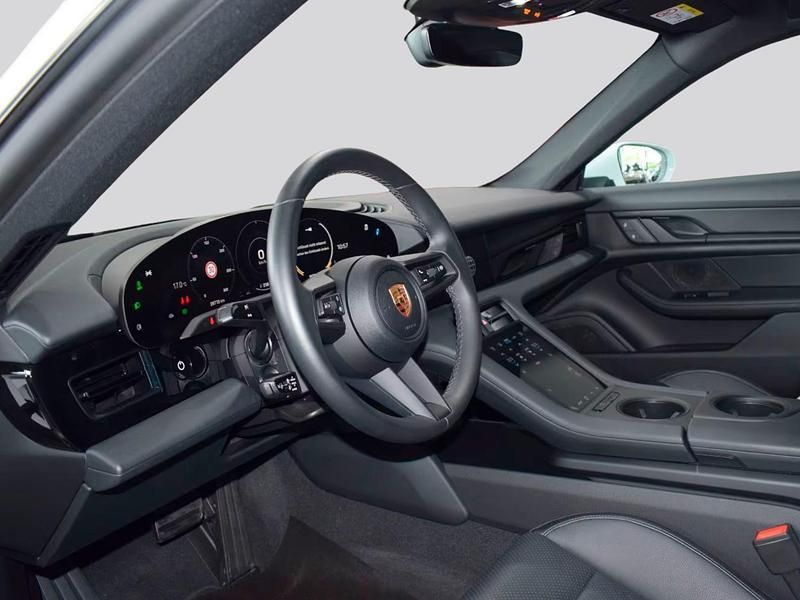 Branco Usado 2022 Porsche Taycan Sedan | € 75.500 (Preço justo) - Imagem 1/4
