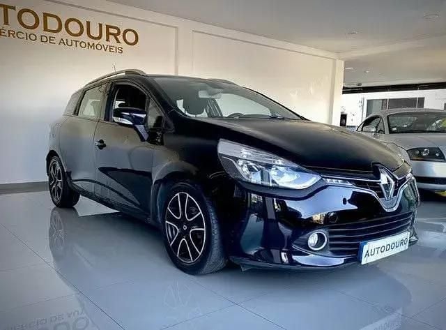 Usado Renault Clio GrandTour Luxe 90 HP (66 kW) 2014 Preto Carrinha
