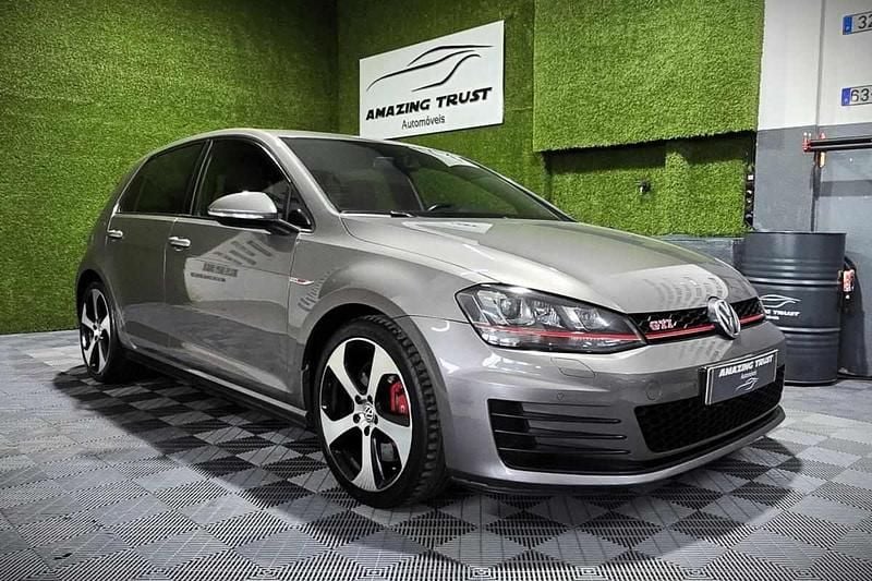 Cinzento Usado 2016 VW Golf VII | € 21.950 (Bom preço) - Imagem 1/4