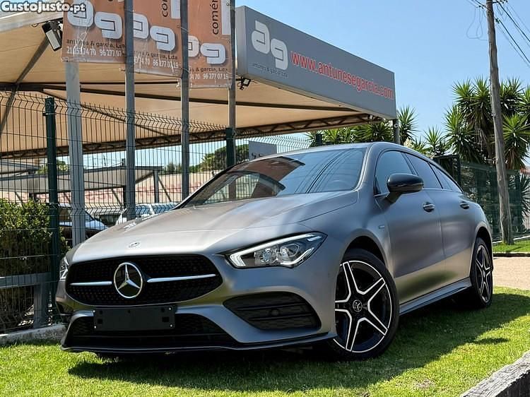 Cinza Usado 2021 Mercedes CLA250e Shooting Brake AMG line Carrinha | € 31.500 (Preço justo) - Imagem 1/1
