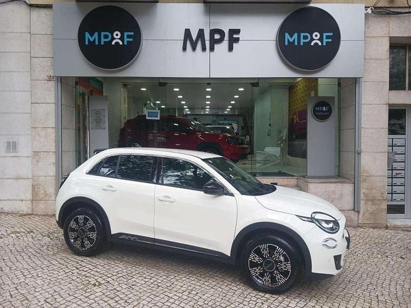 Branco Usado 2025 Fiat 600 | € 22.990 (Bom preço) - Imagem 1/4