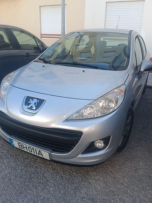 Usado 2012 Peugeot 207 Sedan | € 5.500 (Bom preço) - Imagem 1/4