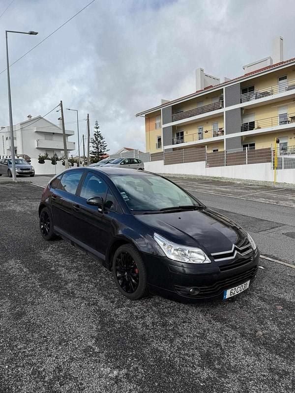 Preto Usado 2006 Citroën C4 Coupé | € 3.150 (Preço justo) - Imagem 1/4