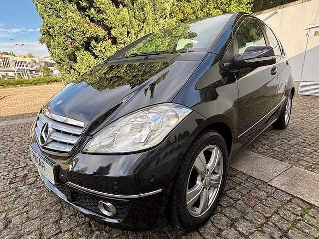 Preto Usado 2010 Mercedes A180 Citadino | € 8.850 (Preço elevado) - Imagem 1/4
