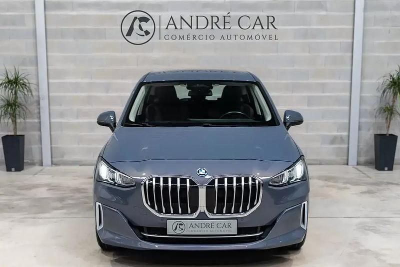 Usado BMW 230e Active Tourer Luxury Line 326 HP (239 kW) 2023 Cinza antracite Monovolume