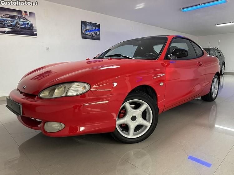 Vermelho Usado 1997 Hyundai Coupé Coupé | € 2.325 - Imagem 1/1