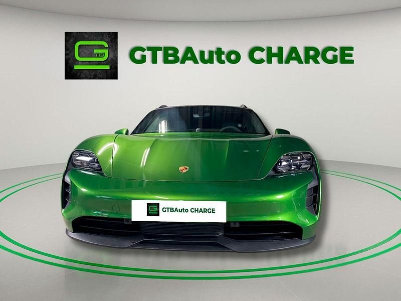 Verde Usado 2022 Porsche Taycan GTS Sedan | € 82.900 - Imagem 1/4
