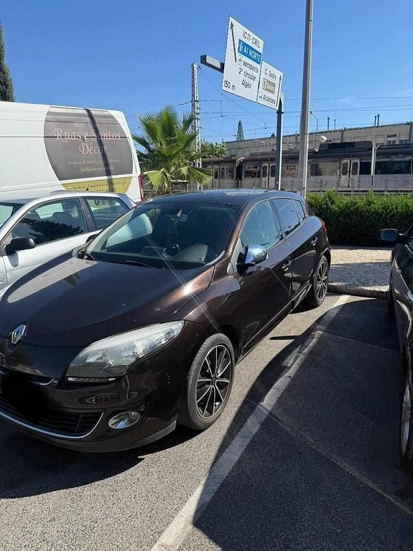 Outra Usado 2013 Renault Mégane III Citadino | € 8.500 (Bom preço) - Imagem 1/4