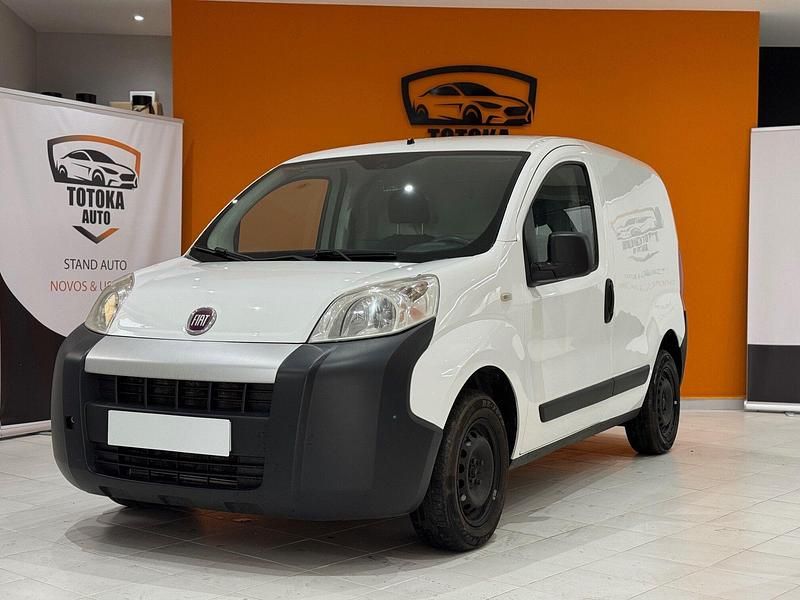 Branco Usado 2013 Fiat Fiorino Van | € 6.900 - Imagem 1/4