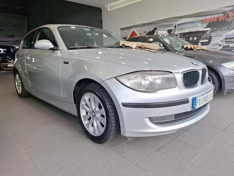 Usado BMW 118 Coupé 143 HP (105 kW) 2009 Cinza Coupé