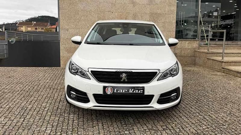 Usado Peugeot 308 Allure 130 HP (95 kW) 2018 Branco Carrinha