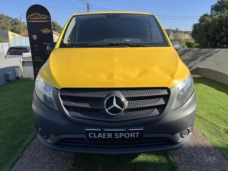 Amarelo Usado 2016 Mercedes Vito Monovolume | € 13.900 (Preço justo) - Imagem 1/2