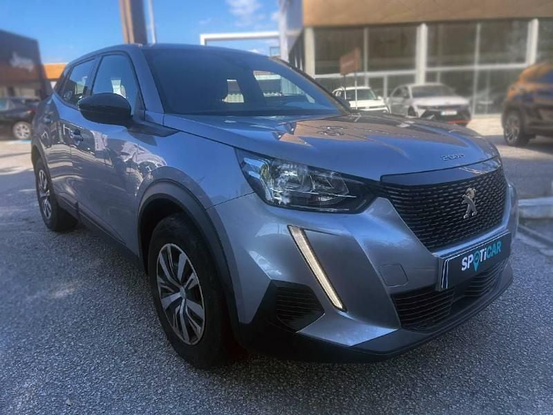 Cinzento Usado 2023 Peugeot 2008 Active SUV | € 17.950 (Bom preço) - Imagem 1/4