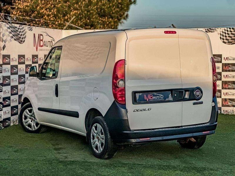 Usado Fiat Doblò 95 HP (69 kW) 2020 Branco Monovolume