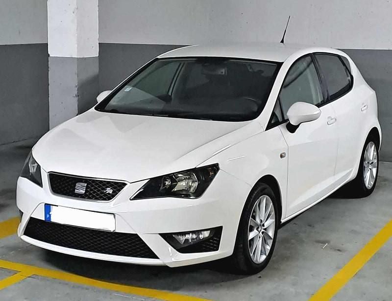Branco Usado 2013 Seat Ibiza | € 8.300 (Preço justo) - Imagem 1/4