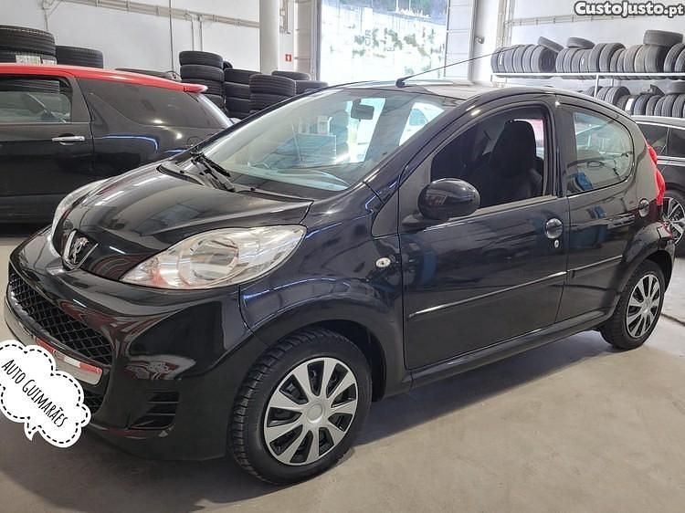 Preto Usado 2012 Peugeot 107 Citadino | € 5.500 (Preço justo) - Imagem 1/1
