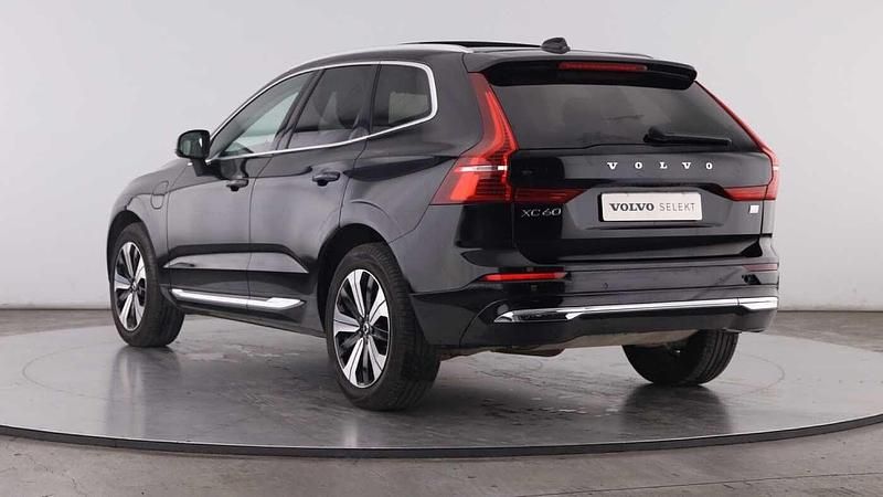 Usado Volvo XC60 349 HP (256 kW) 2024 Preto SUV