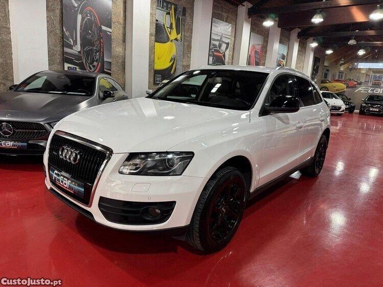 Branco Usado 2011 Audi Q5 Sport SUV | € 14.990 - Imagem 1/1