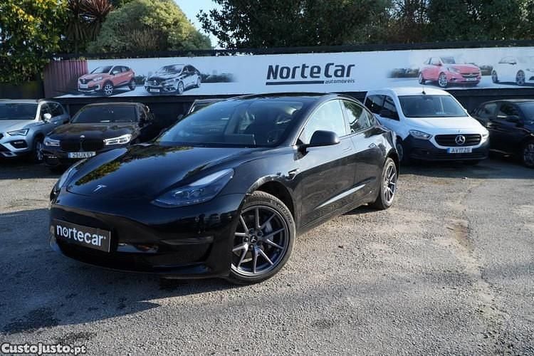 Preto Usado 2023 Tesla Model 3 Sedan | € 30.750 (Preço justo) - Imagem 1/1