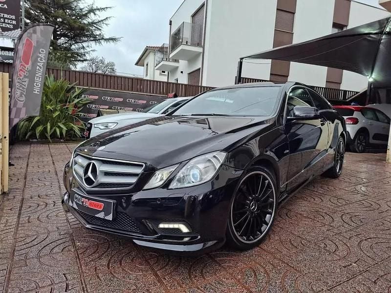 Usado Mercedes E250 Avantgarde 204 HP (150 kW) 2009 Preto Coupé