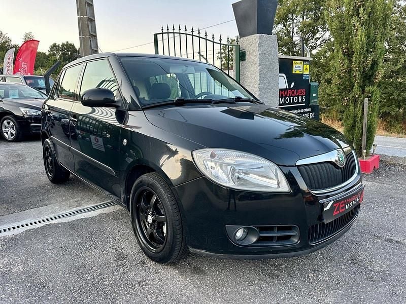 Preto Usado 2007 Skoda Fabia Sport Citadino | € 4.950 (Preço justo) - Imagem 1/4