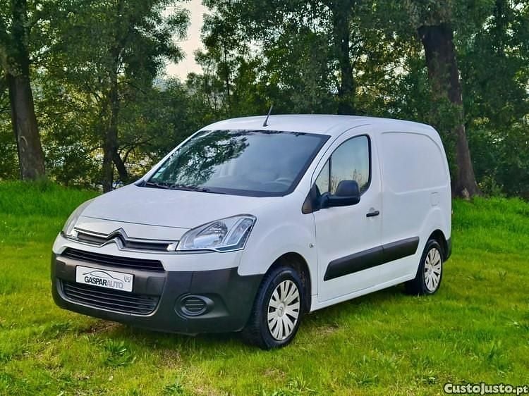 Usado Citroën Berlingo 75 HP (55 kW) 2012 Branco Monovolume