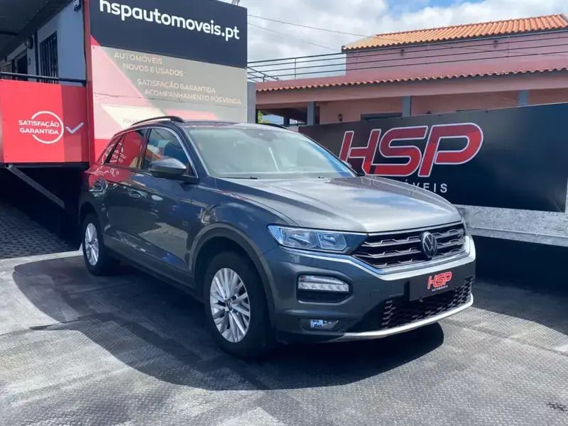 Usado VW T-Roc Style 110 HP (80 kW) 2021 Cinza escuro SUV