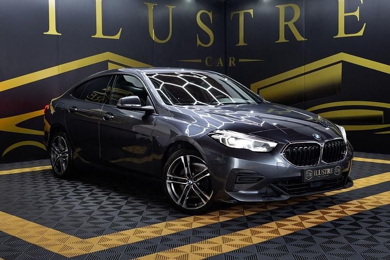 Cinza Usado 2020 BMW 216 Sport Line Coupé | € 24.500 - Imagem 1/4