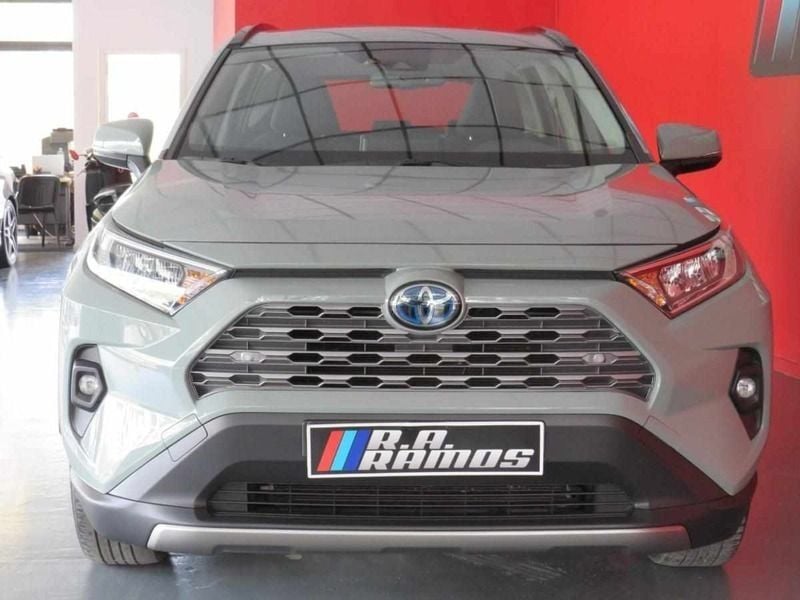 Usado Toyota RAV4 Comfort 218 HP (160 kW) 2022 Verde SUV