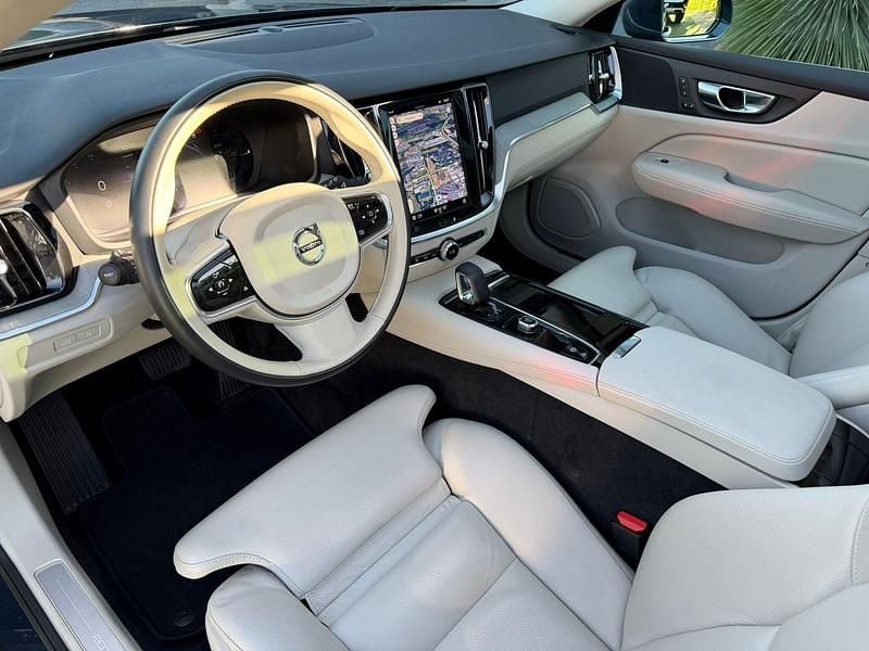 Usado Volvo V60 Plus 350 HP (257 kW) 2022 Azul Carrinha