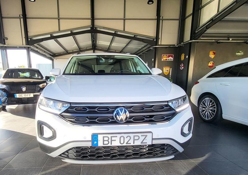 Usado VW T-Roc Life 116 HP (85 kW) 2023 Branco SUV