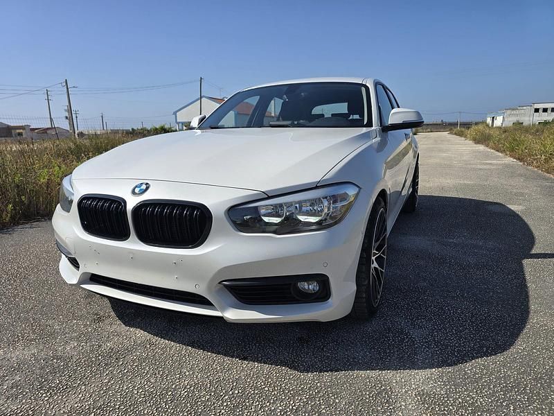 Branco Usado 2019 BMW 116 Advantage Citadino | € 17.490 - Imagem 1/4