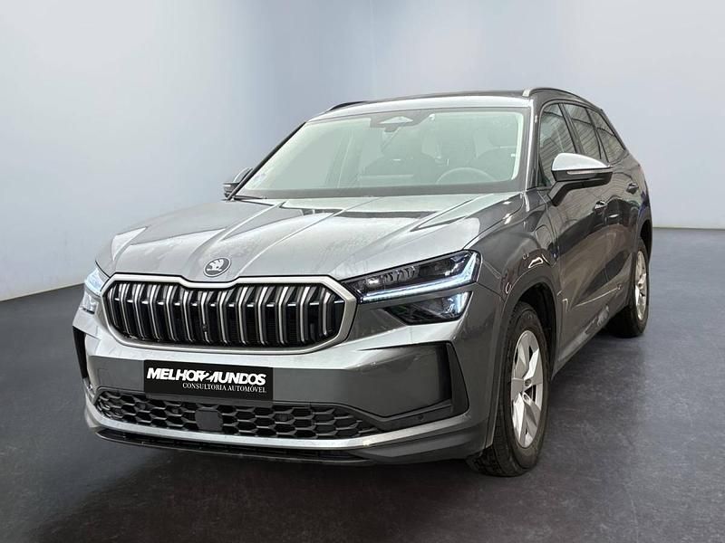 Usado Skoda Kodiaq 150 HP (110 kW) 2025 Cinzento SUV