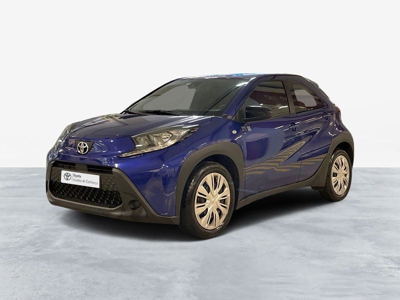 Azul (pintura metalizada) Usado 2024 Toyota Aygo X X-play SUV | € 20.500 - Imagem 1/4