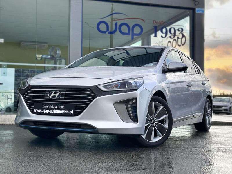 Cinzento Usado 2019 Hyundai Ioniq Sedan | € 15.270 (Preço justo) - Imagem 1/4
