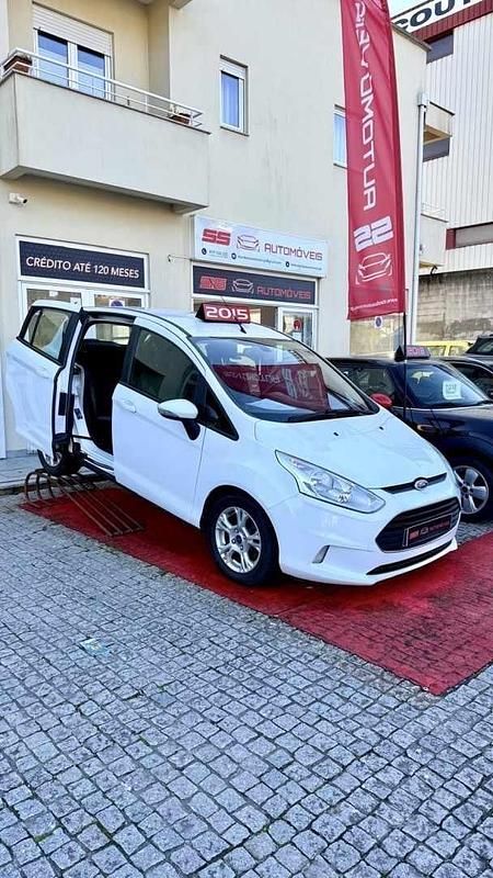 Branco Usado 2015 Ford B-MAX Monovolume | € 8.900 - Imagem 1/4