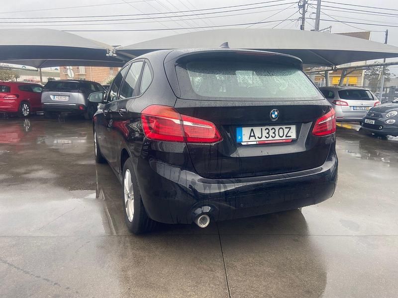 Usado BMW 216 Active Tourer Sport Line 116 HP (85 kW) 2021 Preto Monovolume