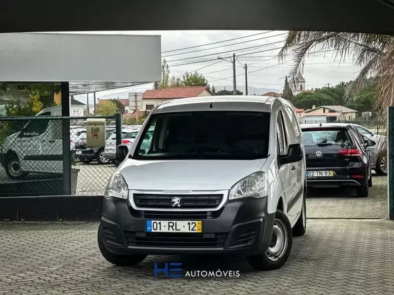 Branco Usado 2016 Peugeot Partner Monovolume | € 10.890 (Preço elevado) - Imagem 1/4