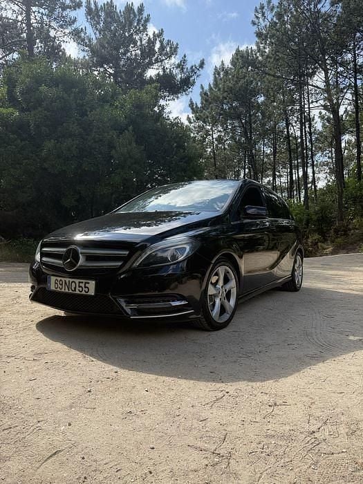 Usado 2013 Mercedes B180 Monovolume | € 13.500 (Bom preço) - Imagem 1/4