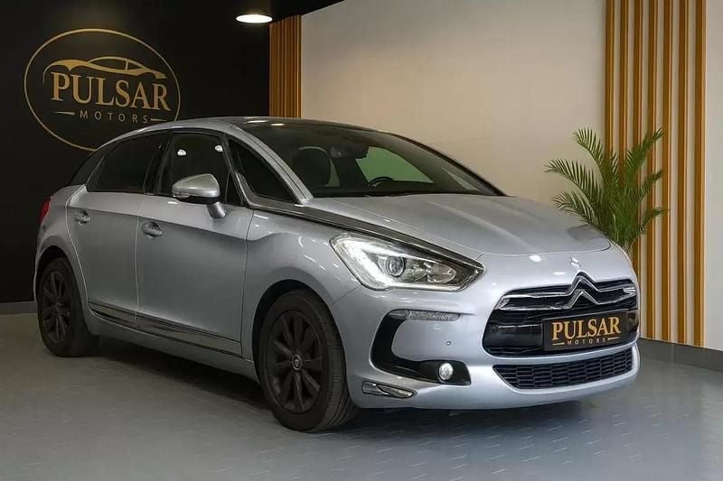 Prateado Usado 2012 Citroën DS5 Sport Chic Citadino | € 8.900 (Bom preço) - Imagem 1/4