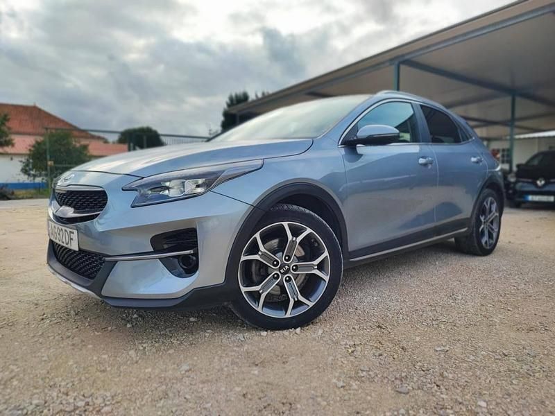 Cinzento Usado 2021 Kia XCeed SUV | € 16.990 (Preço justo) - Imagem 1/4