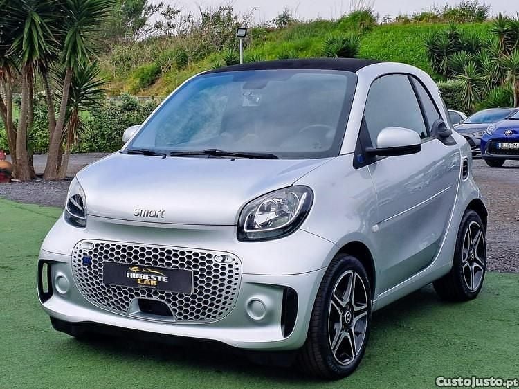 Cinza Usado 2021 Smart ForTwo Electric Drive Passion Coupé | € 14.499 - Imagem 1/1